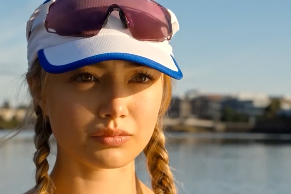 Miku Martineau in CREW GIRL
